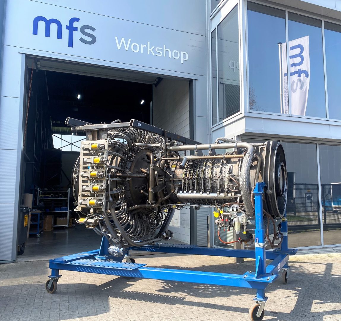 LM2500 dolly